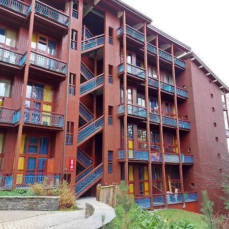Apartment Duplex 2 Pieces Avec Balcon Et Wifi A Arc 1800, Proche Des Pistes - Fr-1-411-132